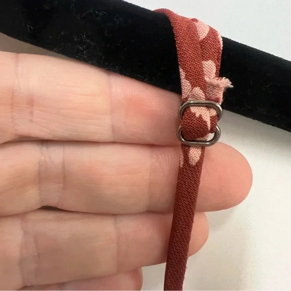 Vici racer back loose fit patterned tank with adjustable spaghetti straps size M - Picture 4 of 6